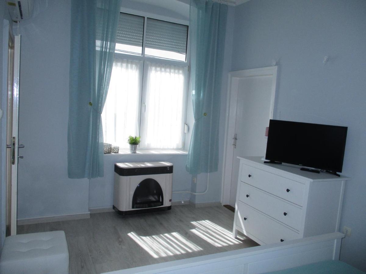 Ferencesek Apartman Pecs Ngoại thất bức ảnh