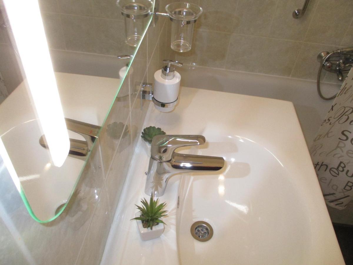 Ferencesek Apartman Pecs Ngoại thất bức ảnh